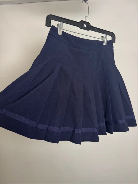 E.LAND Navy Pleated Skort – Preppy Mini Skirt with Shorts - Picture 3 of 9
